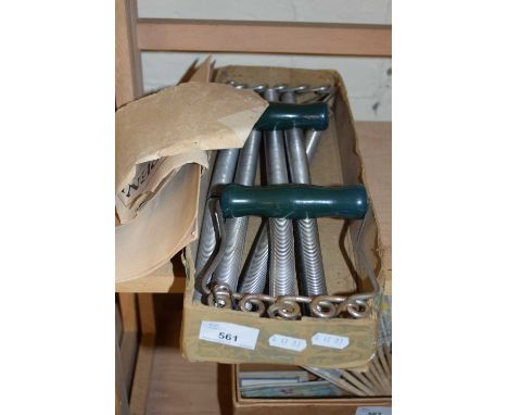 VINTAGE SPRUNG CHEST EXPANDER EXERCISER