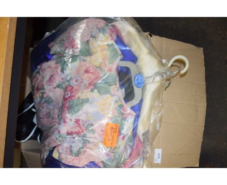 ONE BOX VINTAGE LADIES CLOTHES