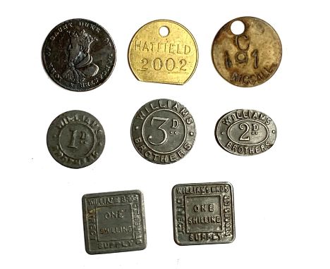 A small quantity of tokens to include, John of Gaunt Duke of Lancaster halfpenny 1792, rim 'Payable at the warehouse of Thos 