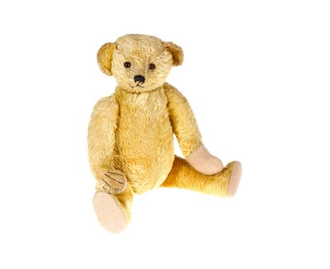 Großer Steiff? Teddybär, holzwollegestopft, mit Buckel, Glasaugen und genähten Tatzen, Stimme besch., Fellverlust, H 65, Z 3