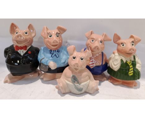 Wade, a unboxed Group of NatWest Piggy Banks. Please note these piggy bank do not have their stoppers. Condition appears Good