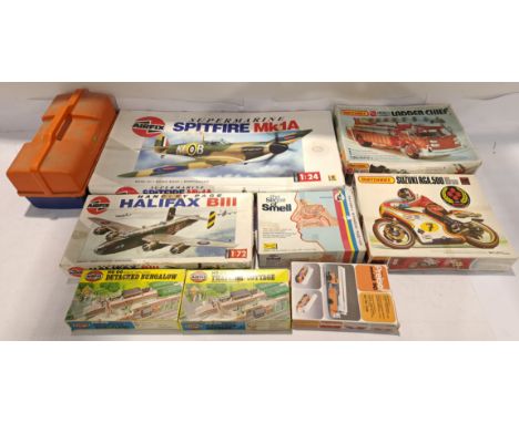 Matchbox, Airfix &amp; Similar, a boxed Group of Model Kits. Includes PK-6121 American Lafrance Ladder Chief with others. Alt