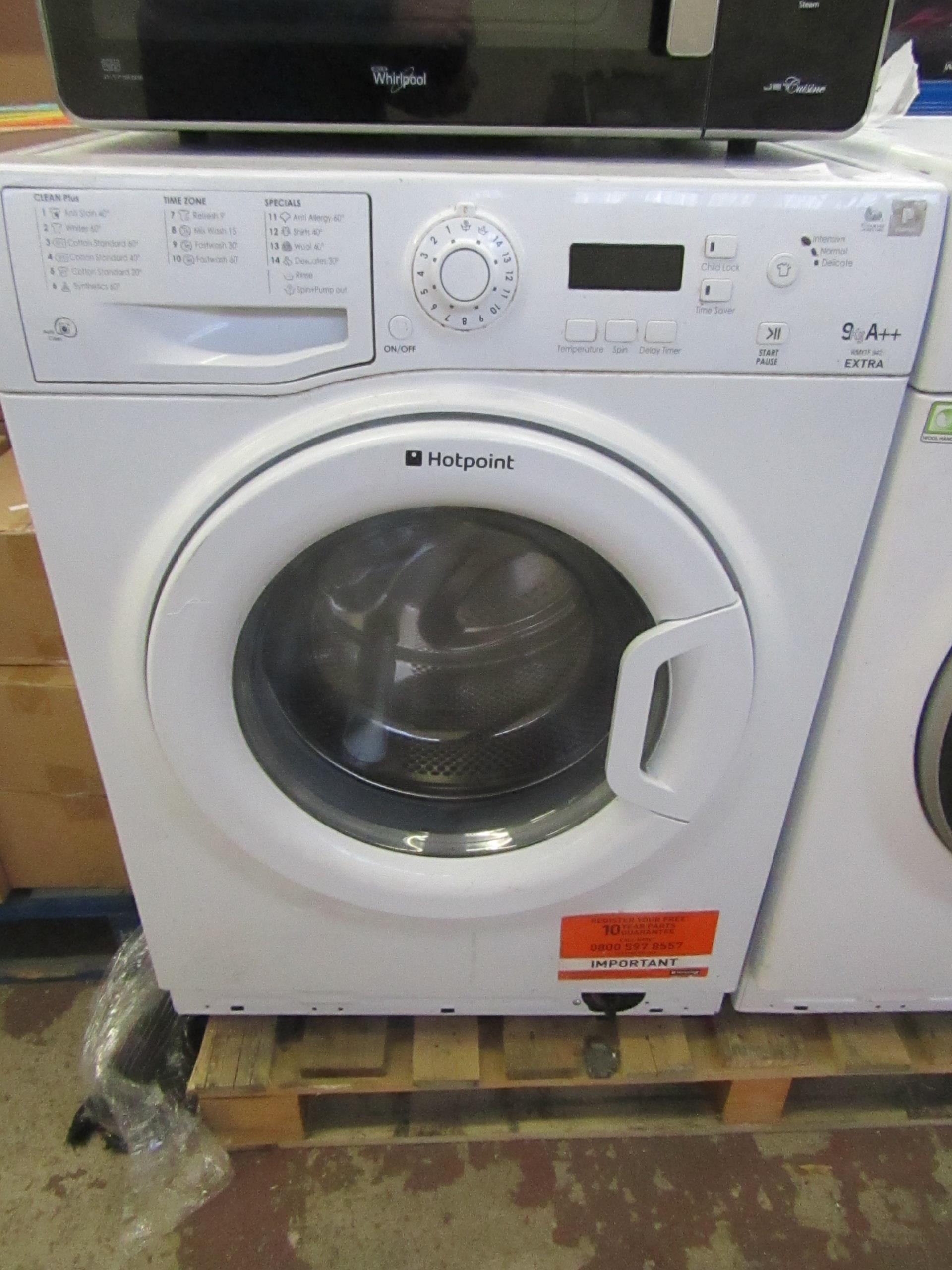 Hotpoint WMXTF 942 Extra 9Kg washing machine, powers on and spins. RRP ...