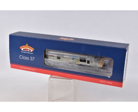 A BACHMANN BRANCHLINE BOXED MODEL RAILWAYS    OO Gauge Class 37/7,37706 'Conidae' Railfreight Petroleum Sector, 32-390, like 