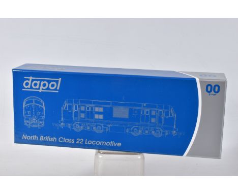 A BOXED DAPOL NORTH BRITISH CLASS 22 LOCOMOTIVE  OO Gauge, D6322 BR Green with small yellow panels and  Disc Headcodes, 4D-01