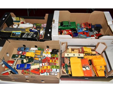 A QUANTITY OF UNBOXED AND ASSORTED PLAYWORN DIECAST AND PLASTIC VEHICLES, to include Corgi Toys Starsky &amp; Hutch Ford Tori