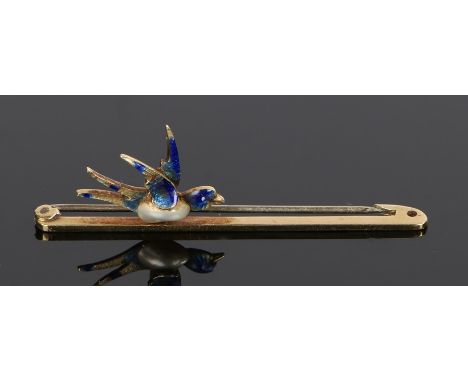 15 carat gold pearl and enamel brooch, with a bird to the bar brooch having a pearl body and enamel wings, 52mm long