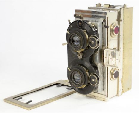 A FRENCH LE PHYSIOSCOPE STEREO CAMERA, WITH KRAUSS TESSAR, F 4.5, 75MM LENSES IN COMPUR STEREO SHUTTERS, LEATHER CASE, EARLY 