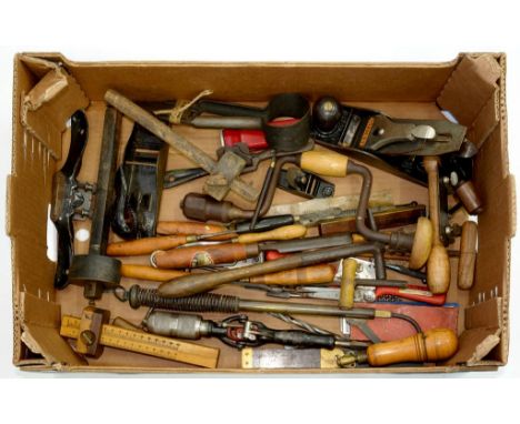 A COLLECTION OF WOODWORKING AND OTHER HAND TOOLS
