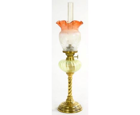 A VICTORIAN BRASS OIL LAMP WITH SEMI-OPALESCENT GLASS FOUNT AND AN ETCHED GLASS SHADE, 42CM H
