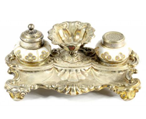 A CONTINENTAL SILVER INKSTAND, WITH MATCHING SILVER CAPPED WHITE OVERLAY GLASS INKWELL AND SANDER, 18CM W, C1850, 4OZS 14DWTS