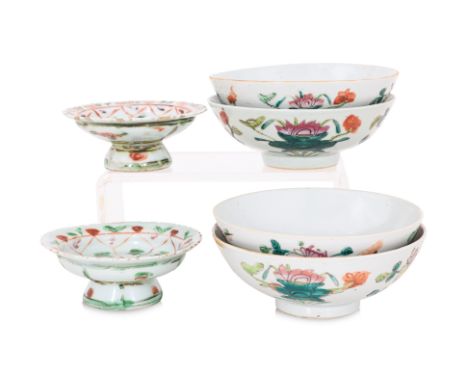 A GROUP OF SIX FAMILLE ROSE PORCELAIN WARES
19th/Early 20th century, a set of four bowls decorated in plum blossom, peony and