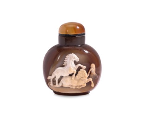 A CAMEO 'HORSES' AGATE SNUFF BOTTLE
Compressed globular form in brown and beige agate, relief carved decoration of two horses