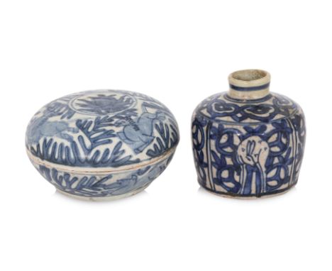 A BLUE AND WHITE 'DEER' JAR AND A 'FLYING HORSES' CIRCULAR BOX AND COVER
Ming dynasty, circa 17th century, small crackle glaz