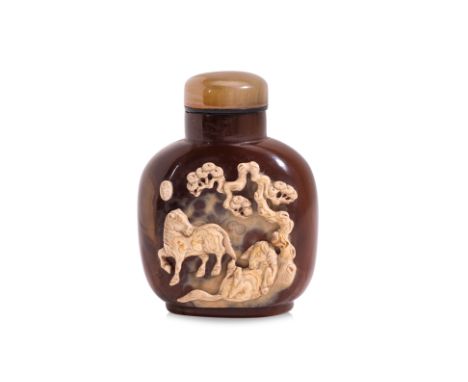 AN INSCRIBED CAMEO AGATE 'HORSES' SNUFF BOTTLE
Rectangular form with rounded sides, decorated in relief carved beige layer, t