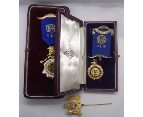 A cased 375 (9ct.) gold RAOB jewel on plated ribbon suspender - sold with a further cased RAOB gilt metal jewel and stick pin