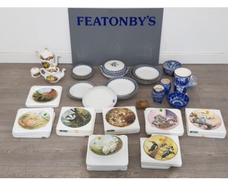 Collectors plates from wedgewood,royal Worcester etc of cats and birds along with ringtons  a losol ware crofton,keeling and 