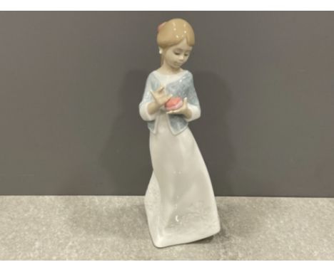 Nao by Lladro 1588 a gift from the heart