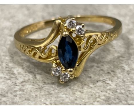 Ladies 9ct gold Sapphire and Diamond ring. 1.9g Size L1/2