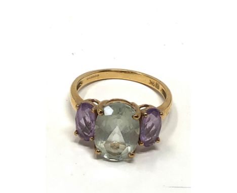 9ct gold light blue quartz &amp; amethyst cocktail ring (2.9g) 