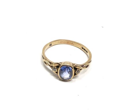 9ct gold vintage sapphire &amp; diamond ring (2g) 