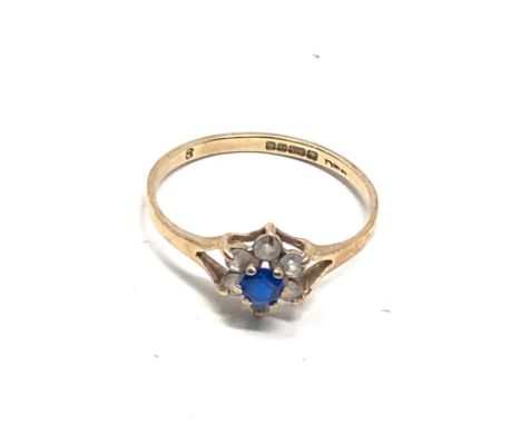 9ct gold clear &amp; blue synthetic spinel  ring (1.1g) 