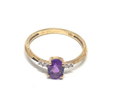 9ct gold amethyst &amp; diamond ring (1.4g) 