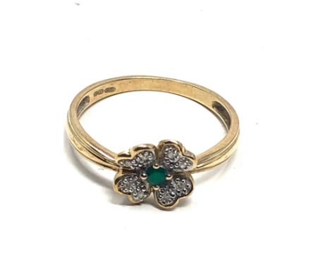 9ct gold chrysoprase &amp; diamond ring (1.5g) 
