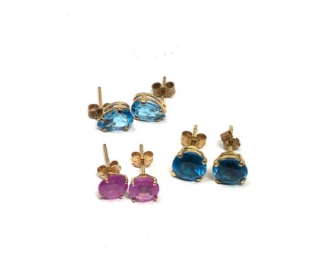 2 x 9ct gold vintage  gemstone stud earrings inc. blue topaz &amp; pink sapphire (3.4g) 