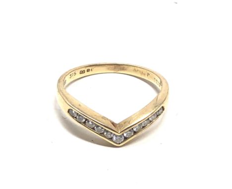 9ct gold diamond ring (1.7g) 