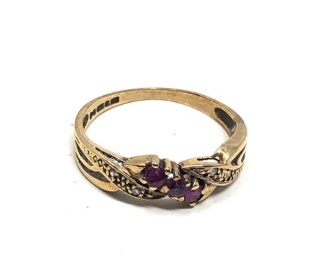 9ct gold vintage ruby &amp; diamond ring (1.8g) 