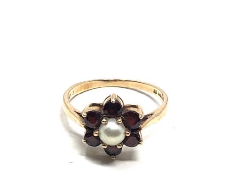 9ct gold pearl &amp; garnet ring (2.4g) 