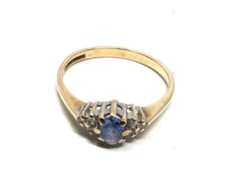 9ct gold sapphire &amp; diamond  ring (1.8g) 