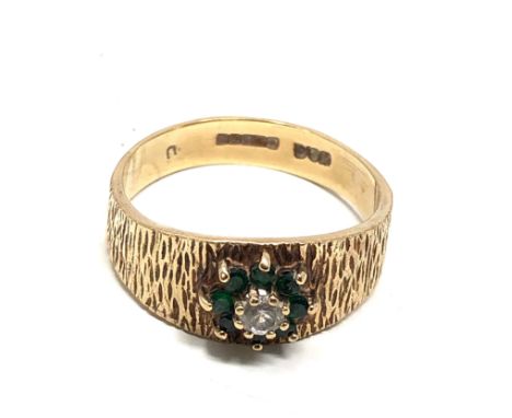 9ct gold spinel &amp; emerald  ring (3.5g) 