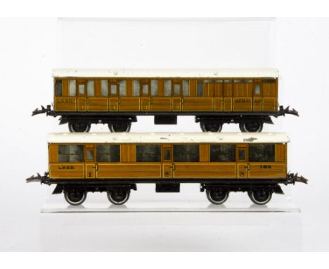 A Pair of Hornby O Gauge No 2 LNER Corridor Coaches, in lithographed LNER Teak livery, as brake/3rd no 4204, VG, and 1st/3rd 