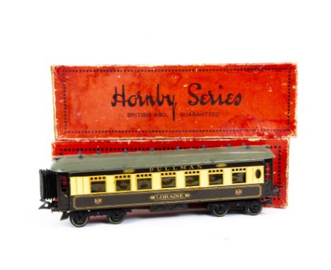 Boxed Hornby O Gauge 'Electrical Coach' (Metropolitan) and No 2 Special Pullman Car, the Met coach with roller pickups, switc