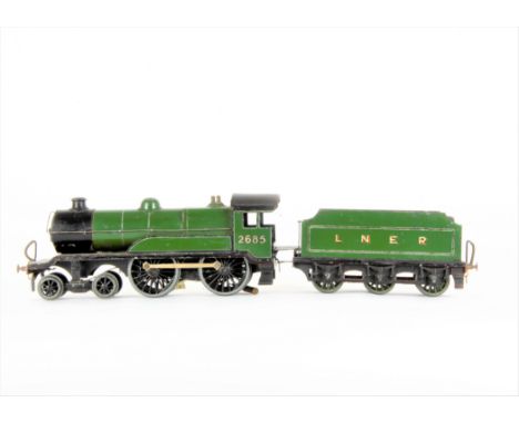A Leeds 0 Gauge 3-rail Post-War 'Standard' Freelance 4-4-0 Locomotive and Tender, in lined LNER green as no 2685 with smoke p