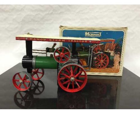 A Mamod Traction Engine, number T.E.1a, boxed. 