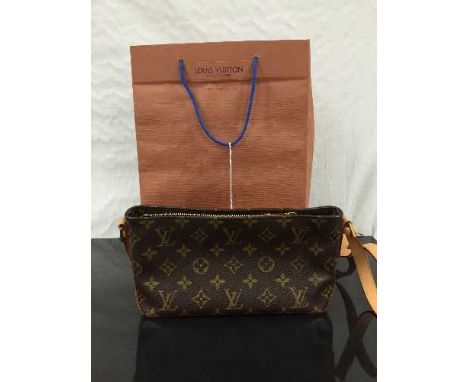 Louis Vuitton : A lady's hand bag, monogram canvas with tan trim, with zip top,  with tan shoulder strap, width at widest poi