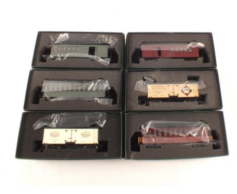 Boxed Bachmann Spectrum rolling stock viz 27470, 26399, 26198, 27469, 26298 and 26199