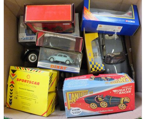 Boxed and unboxed models including Maisto, Welly, Dinky etc including a Chinese tin plate Bugatti