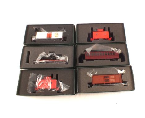 Boxed Bachmann Spectrum rolling stock viz 27199, 27799, 27699, 27466, 26398 and 27799