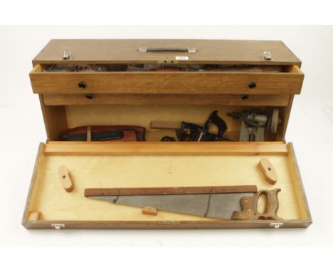 A joiner carrying case with tools G+ 