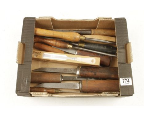 Nine mortice chisels and two turning tools G+ 