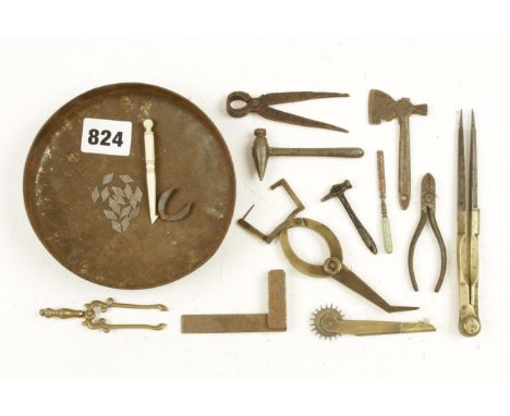 12 miniature tools and items G 