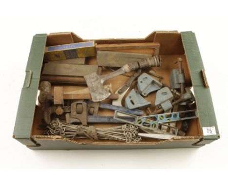 A box of tools G 