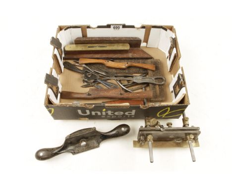 A box of tools G 