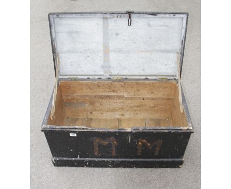 A pine tool box 36"x 36"x 18" G 