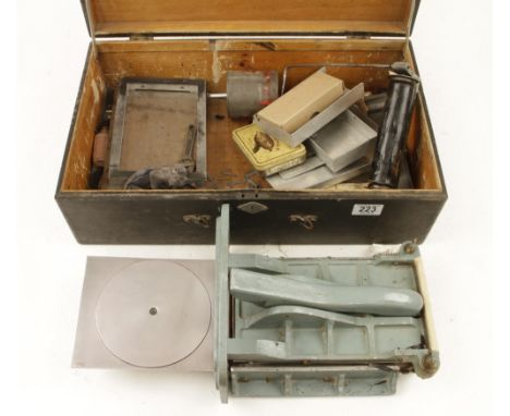A printers kit of tools and equipment G 