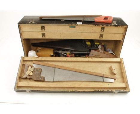A joiners carrying case with tools G+ 